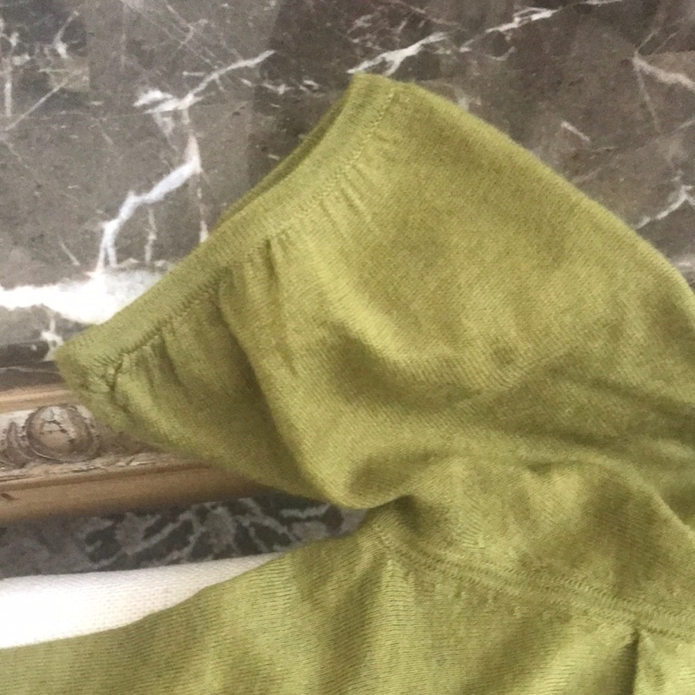 Calvin Klein Olive Green Short Sleeve Women's Top - Picture 4 of 4